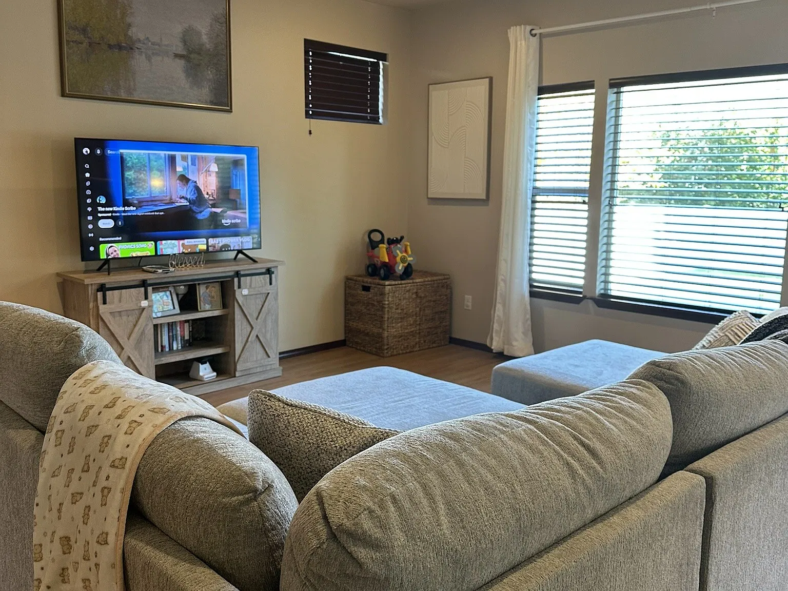 3 bed, 2.5 bath, $3,495 — Photo 2