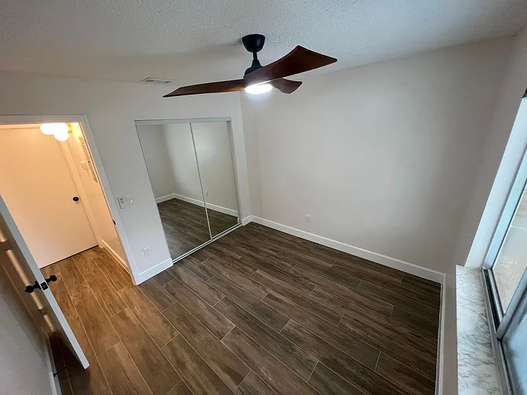 5214 Stacy St — Photo 10