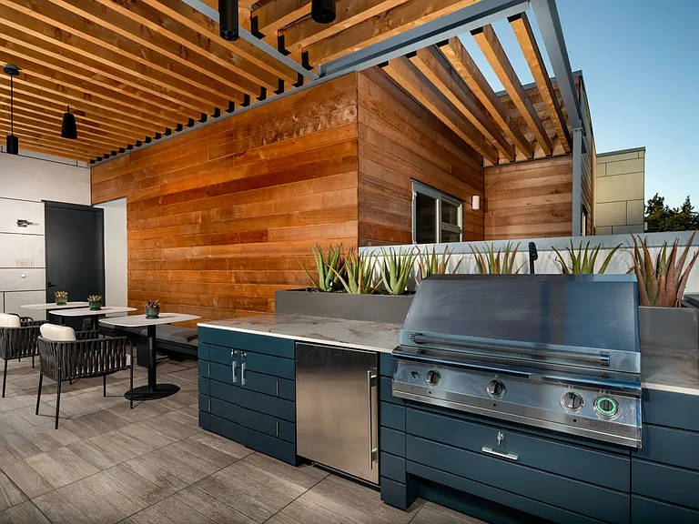 Evani 3223 Wilshire — Photo 10