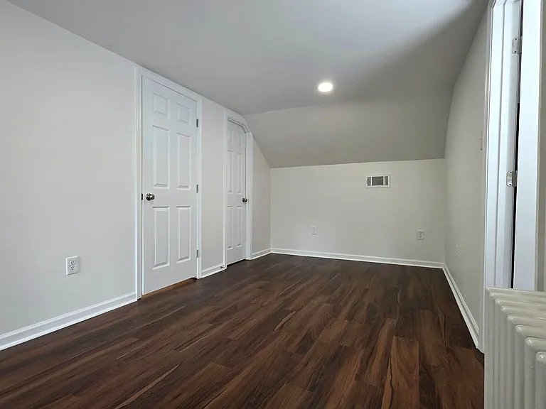 7218 Monument Ave — Photo 11