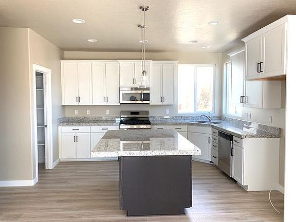 2nd image of 593 S Creekside Dr