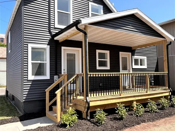 300 E Pearl St, Ishpeming, MI 49849