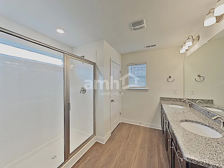 331 Elmhurst Dr — Photo 21