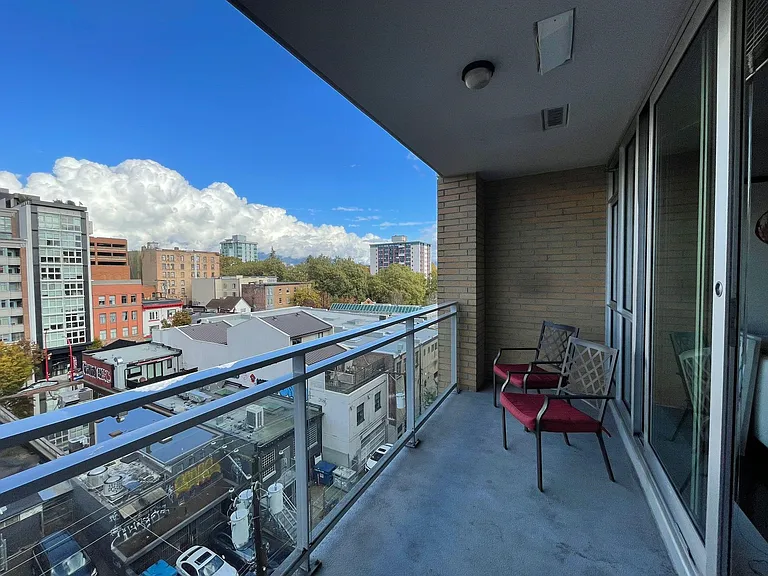 221 Union St #714 — Photo 11