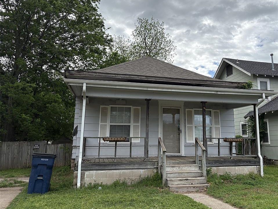 1st image of 132 S Eden Ave