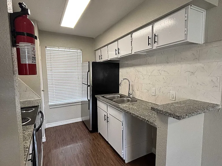 Tidwell Park Apartments — Photo 91