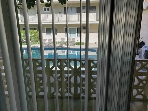 2 bed, 1000 sqft, $2,595 — Photo 3