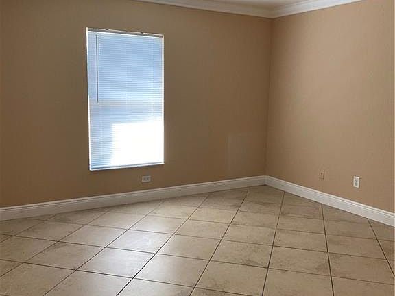 4th image of 5017 Lee Cir N