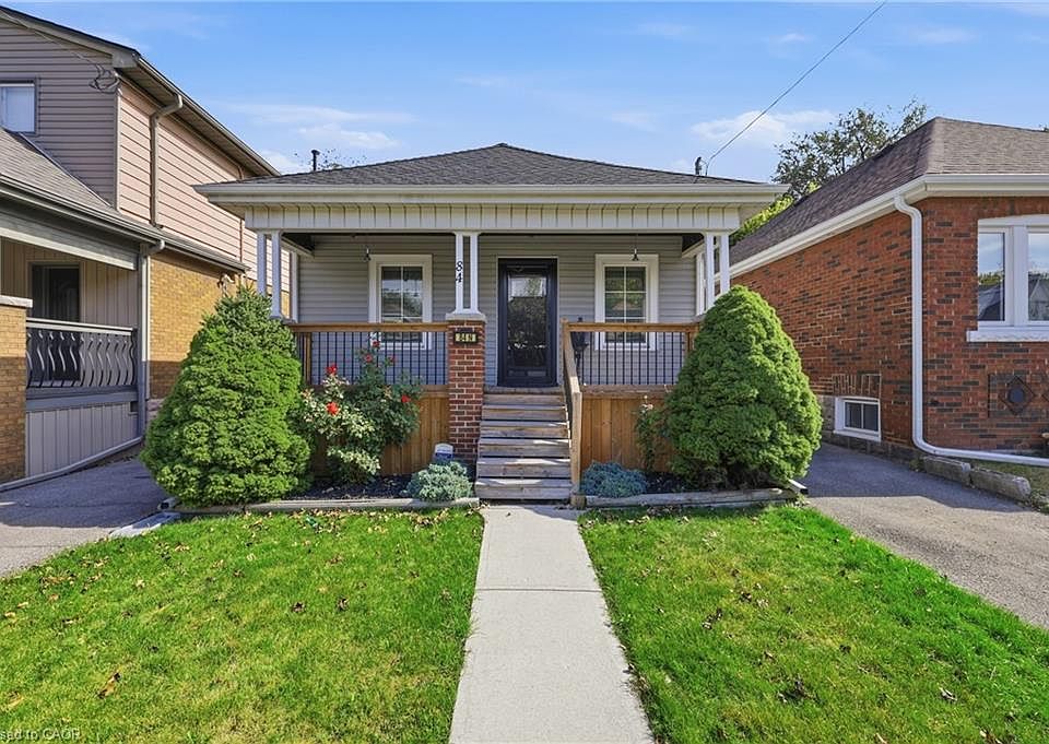1st image of 84 Barons Ave N