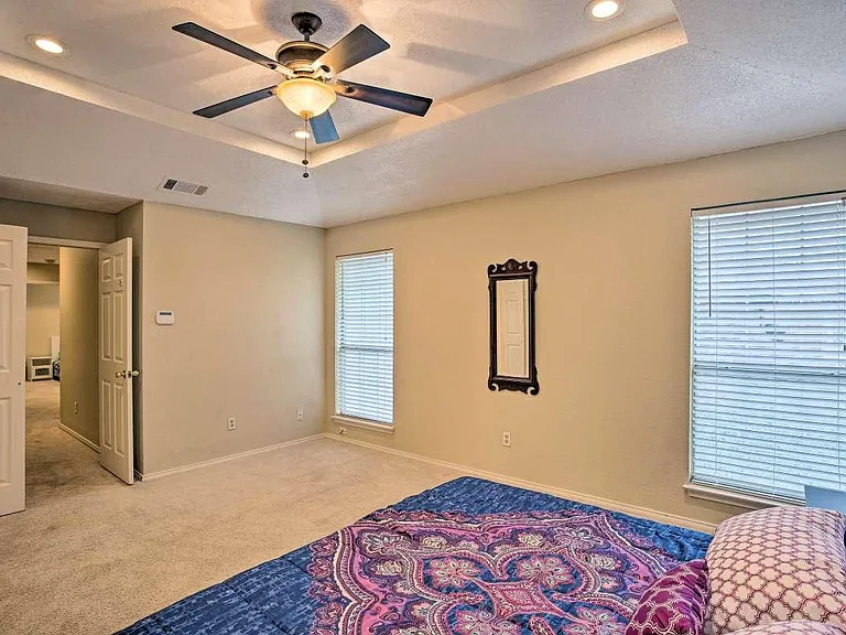 544 Raintree Cir — Photo 23