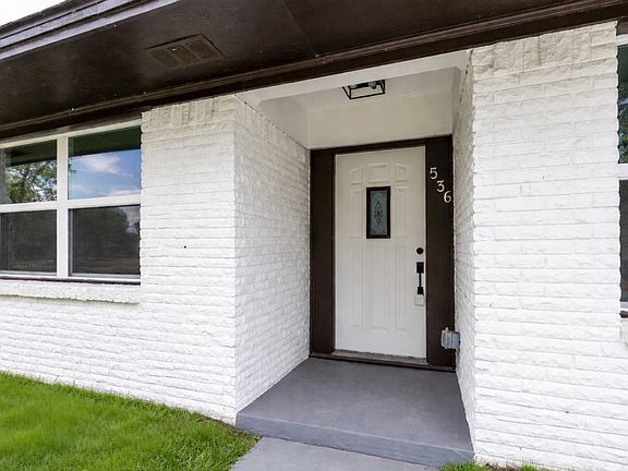 4th image of 536 Lakeshore Dr