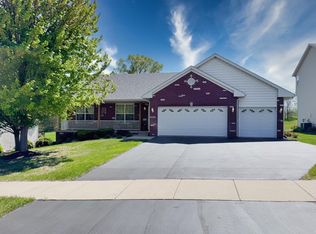 15314 Twin Oaks Ln, South Beloit, IL 61080