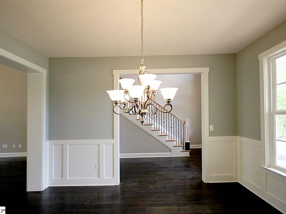 2nd image of 10 River Fern Ct