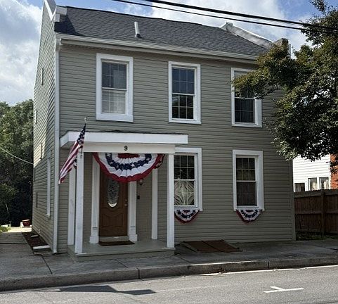 2nd image of 9 Cumberland St