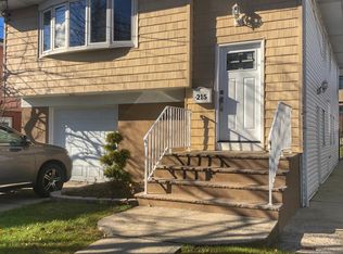 215 Greencroft Ave, Staten Island, NY 10308