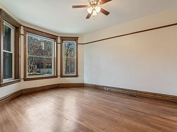 3rd image of 6335 N Wayne Ave #1