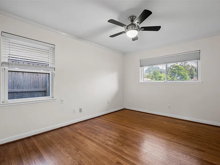 2210 Nina Lee Ln — Photo 11