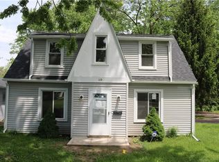 10 Raymond Dr, Rochester, NY 14624