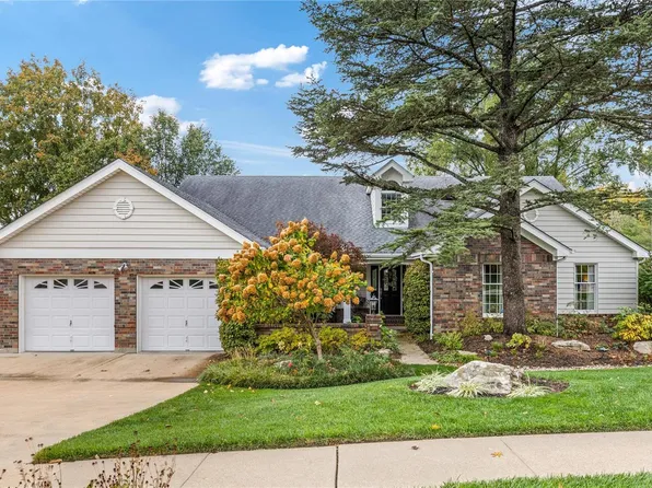 12812 Westledge Ln, Saint Louis, MO 63131