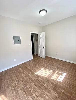 Rented by Compass | media 6