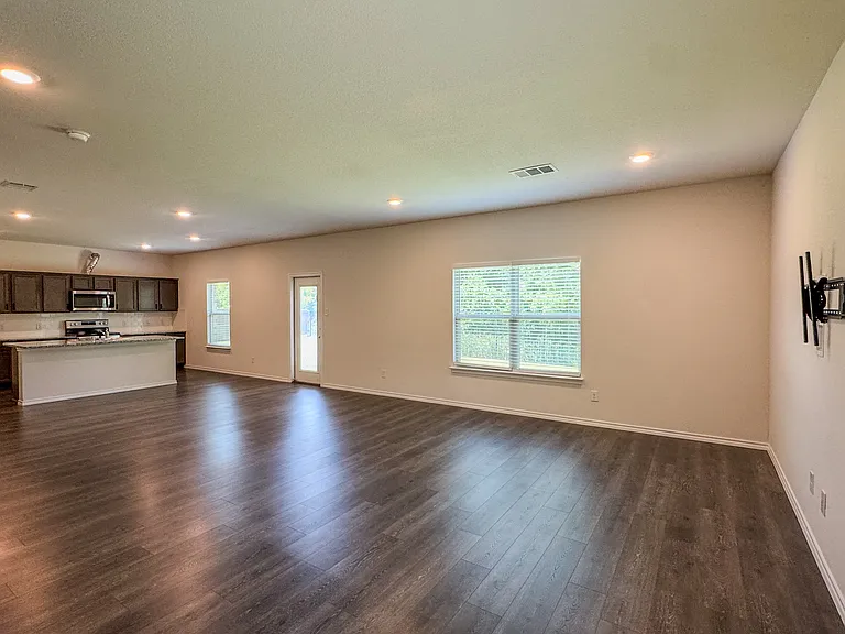 3387 Everly Dr — Photo 7