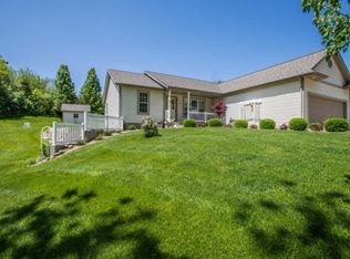 644 Heritage Dr, Mackinaw, IL