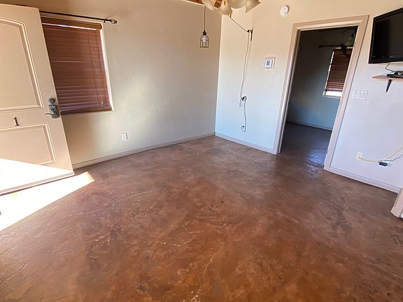 4th image of 143 E 100 S Suite 1
