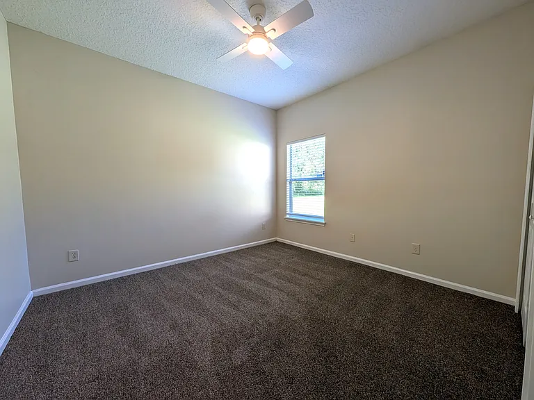 5190 Johnson Lake Ct — Photo 18