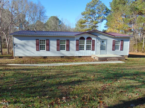 49 Western Ln, Henderson, NC 27537