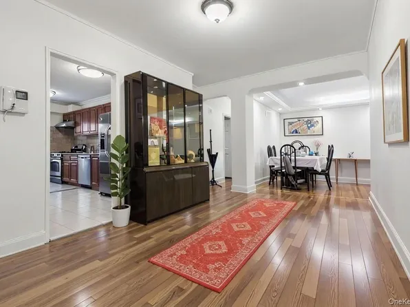 64 - 11 99th #304, Rego Park, NY 11374