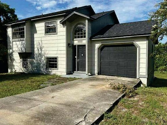 2nd image of 903 Maybrook Dr