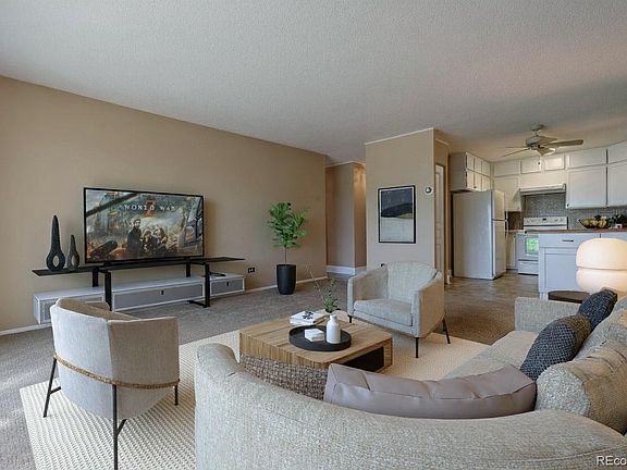3rd image of 690 S Alton Way #1C