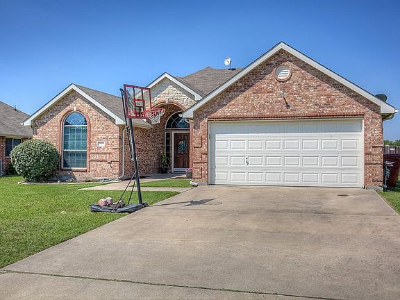 3rd image of 1729 Green Terrace Dr
