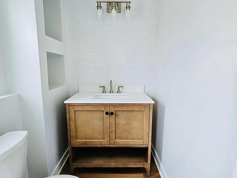 1601 N 9th Ave — Photo 11