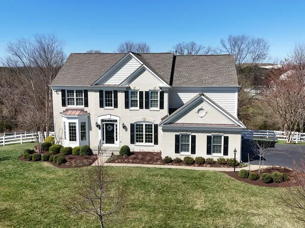 20997 Great Woods Dr, Leesburg, VA 20175