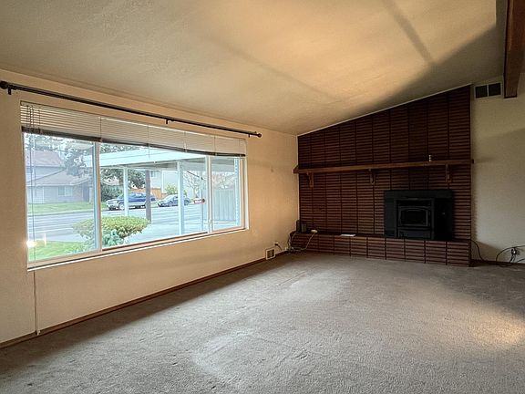 2nd image of 1267 Cedar Ave