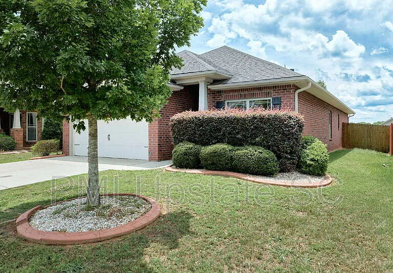 243 Scottish Ave — Photo 3