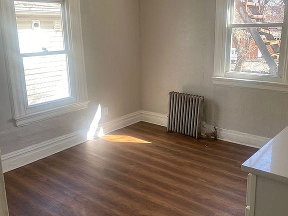 3rd image of 416 S 18th St Floor 2