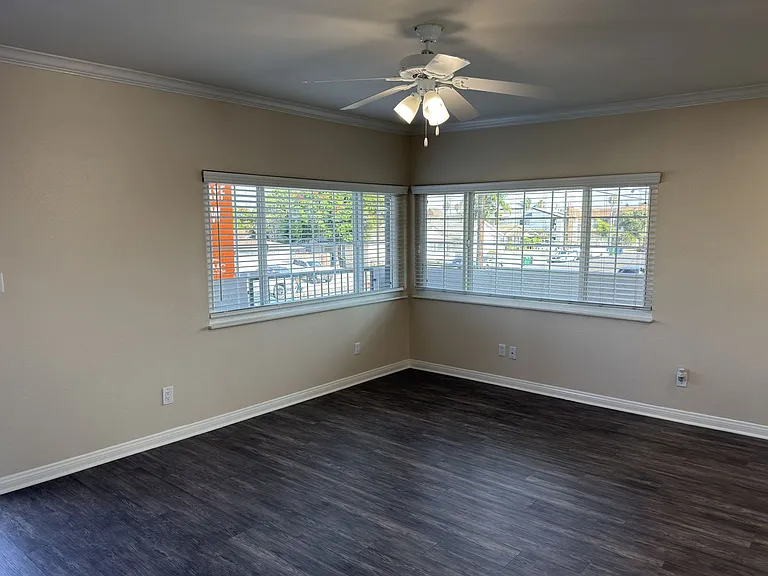 Pointe Pacific Apartment Homes — Photo 24