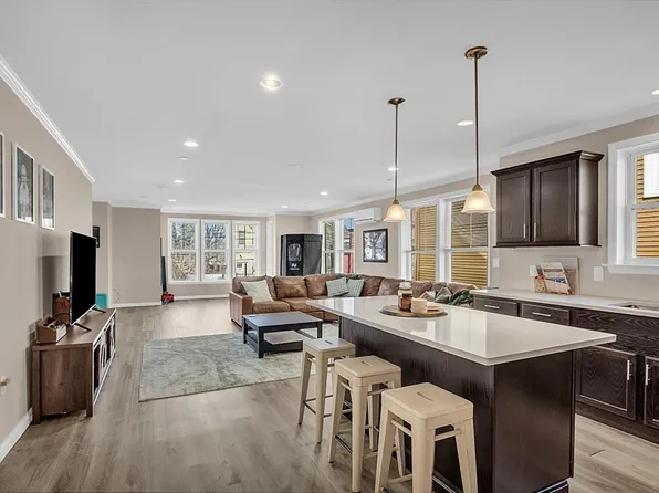3 Elm St #4, Boston, MA 02122
