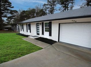 890 Brian Ln, Forest Park, GA 30297