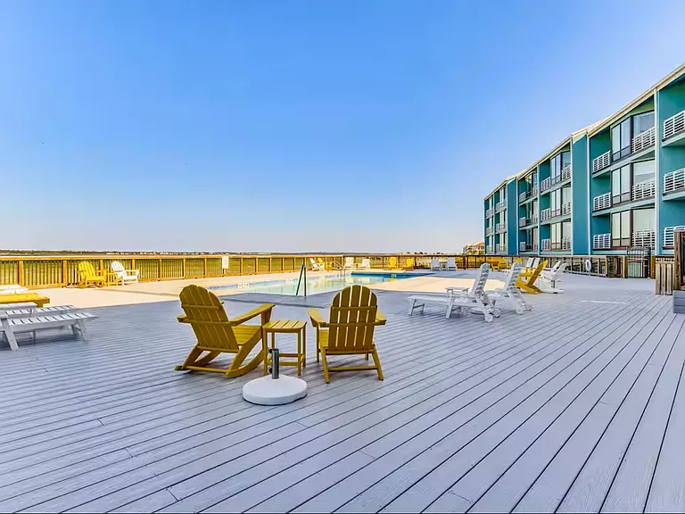 1390 Fort Pickens Rd #210 — Photo 23