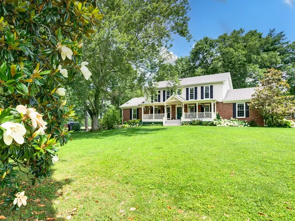 1104 Hunters Trail Dr, Franklin, TN 37069