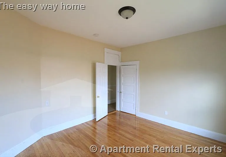 61 Bishop Allen Dr #5 — Photo 10