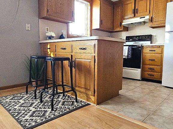 2nd image of 482 East St APT 16