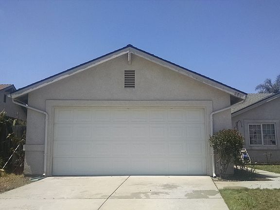 garage large enough for toys