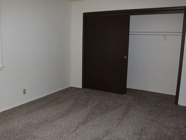 Kimberly Club Apartments — Photo 146