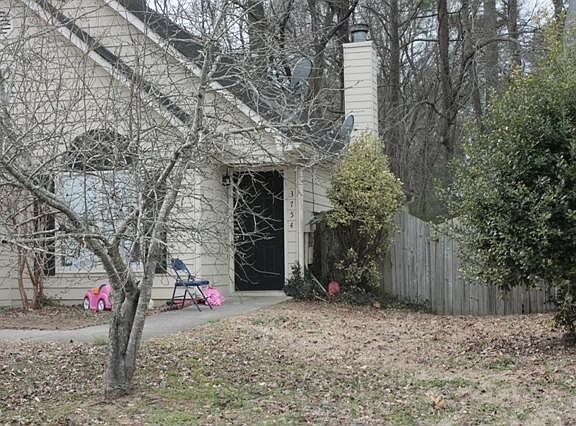 3rd image of 3754 Old Oak Ct
