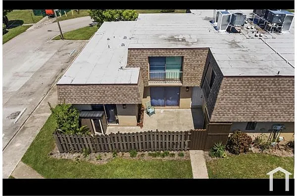 Building Photo - 1201 Waterview Cir #12A
