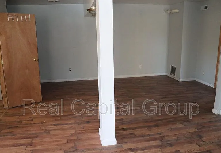 524 Summit Ave — Photo 10